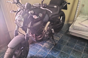 Moto Yamaha MT-03