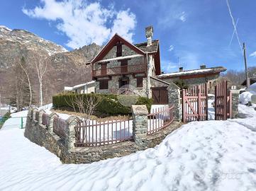 VILLA SINGOLA A USSEGLIO