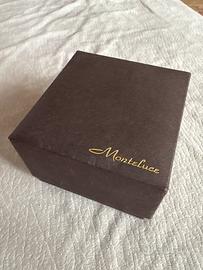 Anello solitario in oro bianco con diamante