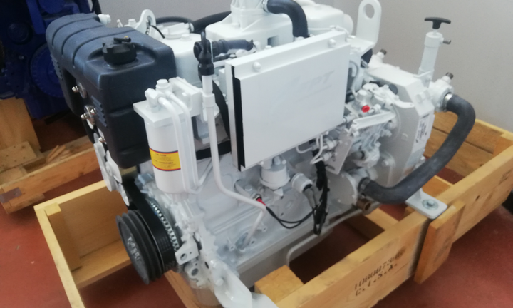 Entrobordo 4 cilindri FPT 100 hp DETARABILE