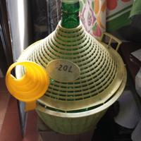 damigiana 20 litri + imbuto in silicone