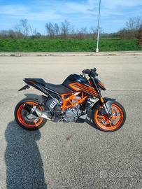 KTM Duke 125