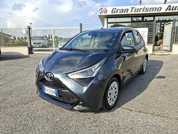 TOYOTA Aygo 1.0 72CV 5P x-play AUTOMATICA PREZZO