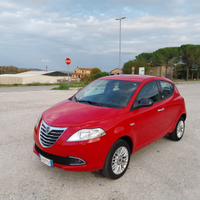 Lancia ypsilon 900cc METANO 2014