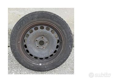 Skoda Yeti - Cerchi con gomme da neve (km 25000)