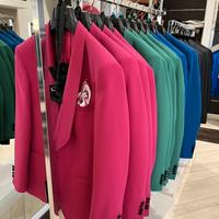 Abito uomo stock