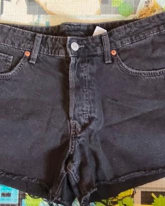 pantaloncini corti donna tg Eur 40 nuovi 