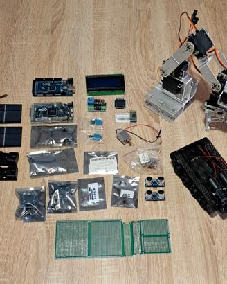 lotto Arduino, elegoo, braccio, cingoli, sensori