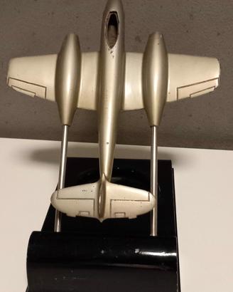 Modello vintage aereo Meteor F8  metallo