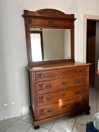Comò in legno