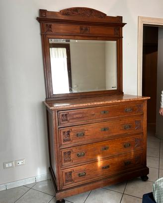 Comò in legno