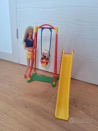 Giggles 'n Swing Set Barbie and Kelly 1999