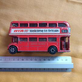 Modellino Autobus inglese