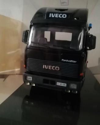 Modellino fiat iveco turbostar oldcars carabinieri