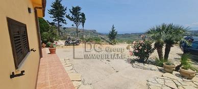 VILLA A CASTELLAMMARE DEL GOLFO