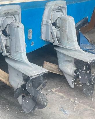 COPPIA MOTORI VOLVO PENTA 175HP CON PIEDI