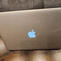MacBook Air 2017 i5 - 8GB RAM - 256 SSD