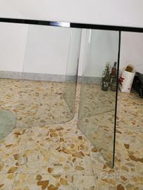 Tavolo di cristallo circolare