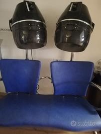 divanetto parrucchiere con caschi