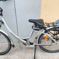 bicicletta elettrica bisex