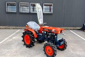 TRATTORE - KUBOTA B 7000 - TAGLIANDATO