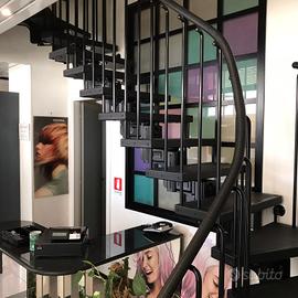 scala nuova usata pochissimo