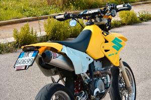 MOTO SUZUKY VALENTI DRZ