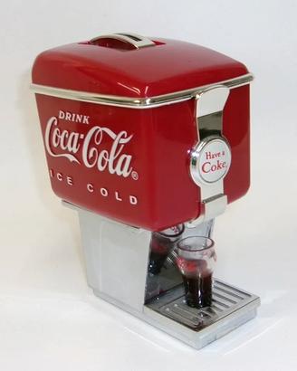 Salvadanaio Coca Cola, disegno Raymond Loewy