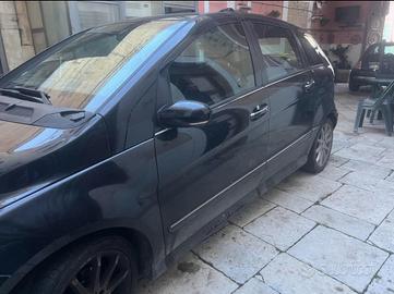Mercedes B 200 cdi x ricambi classe B