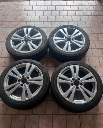 Cerchi in Lega e gomme Mercedes 17”