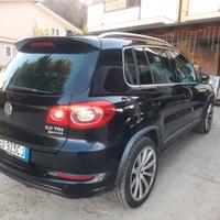 Tiguan 2.0 TDI  4 motion R-LINE