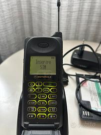 Motorola 8700 funzionante con base + 2 batterie