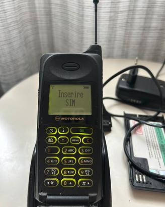 Motorola 8700 funzionante con base + 2 batterie