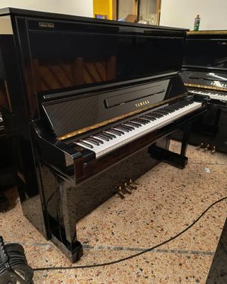 Pianoforte Yamaha U300SX silent Yamaha con traspor