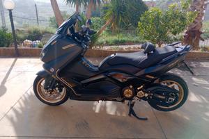 Tmax 530 BLACK MAX.
