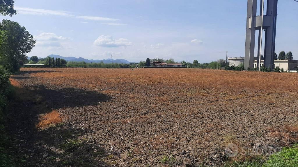 Terreno di 28000 m² a Cartura - Vista 2