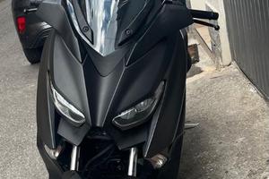 x-max 300