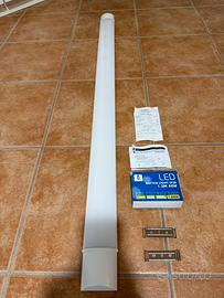 PLAFONIERA LED 120cm