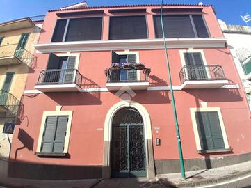 MONOLOCALE A TORRE DEL GRECO
