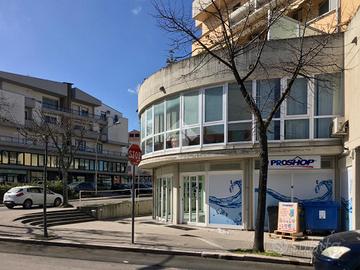 NEGOZIO A VASTO