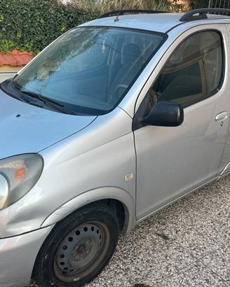 Toyota yaris verso