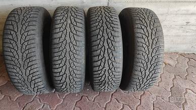 Gomme da neve con cerchio
