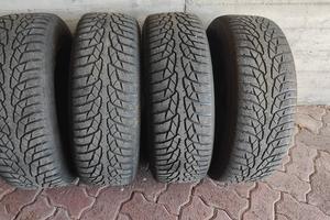 Gomme da neve con cerchio