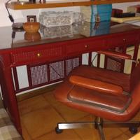 scrivania con poltrona