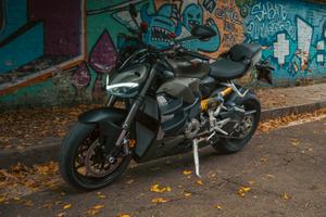 Ducati Streetfighter V2 (2024)