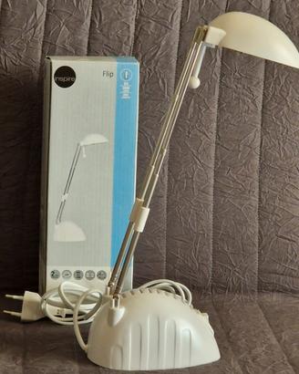 Lampada alogena bianca per scrivania