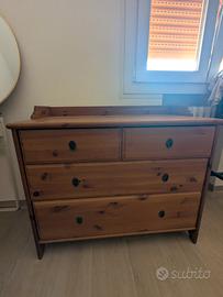 Cassettiera in legno massiccio