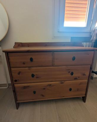 Cassettiera in legno massiccio