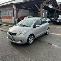 Toyota Yaris 1.3 5 porte Navi