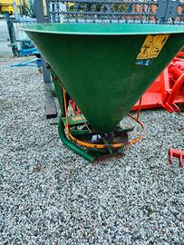 Spargiconcime a cono